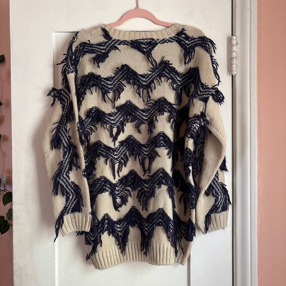 MINKPINK Fringe Chevron Knit Sweater Beige Navy Pullover Women’s Size Small - Picture 4 of 7